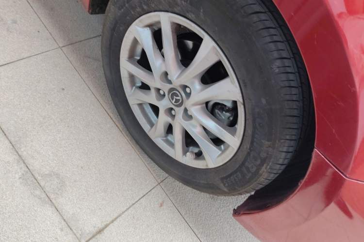 Used Mazda 3 Axela 2017 Sedan 1.5L Automatic Luxury Model Emission Standard China V Right Front Wheel Hub