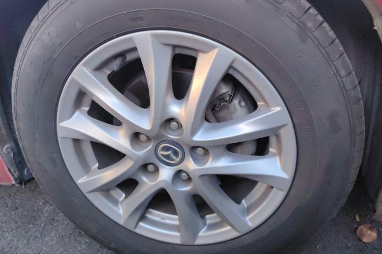 Used Mazda 3 Axela 2017 Sedan 1.5L Automatic Comfort Model Emission Standard China V Right Front Wheel Hub