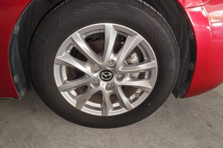 Used Mazda 3 Axela 2017 Hatchback 1.5L Automatic Luxury Model Emission Standard China V Right Front Wheel Hub