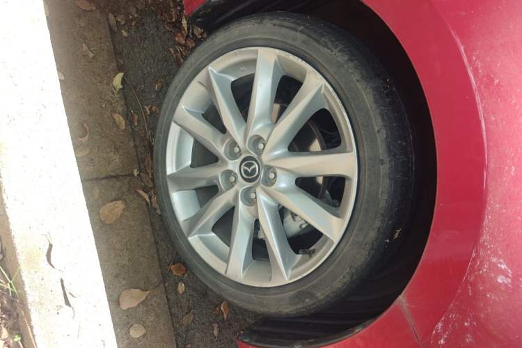 Used Mazda 3 Axela 2017 Sedan 2.0L Automatic Prestige Model China V Standard Right Front Wheel Hub