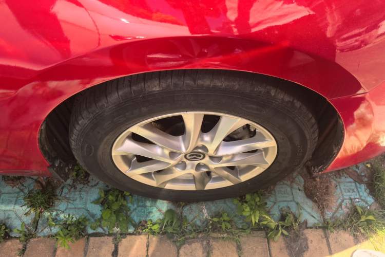 Used Mazda 3 Axela 2017 Sedan 1.5L Automatic Luxury Model China VI Standard Right Front Wheel Hub