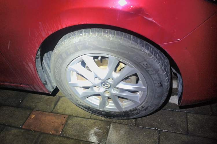 Used Mazda 3 Axela 2017 Sedan 1.5L Automatic Luxury Model Emission Standard China V Right Front Wheel Hub