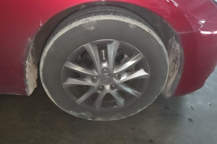 Used Mazda 3 Axela 2017 Sedan 1.5L Automatic Luxury Model Emission Standard China V Right Front Wheel Hub