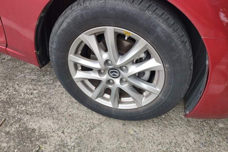 Used Mazda 3 Axela 2017 Sedan 1.5L Automatic Luxury Model Emission Standard China V Right Front Wheel Hub