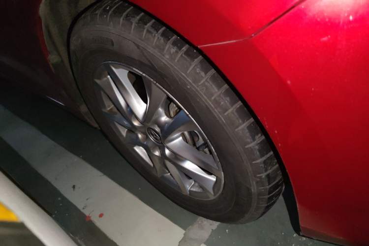 Used Mazda 3 Axela 2017 Sedan 1.5L Automatic Comfort Model Emission Standard China V Right Front Wheel Hub