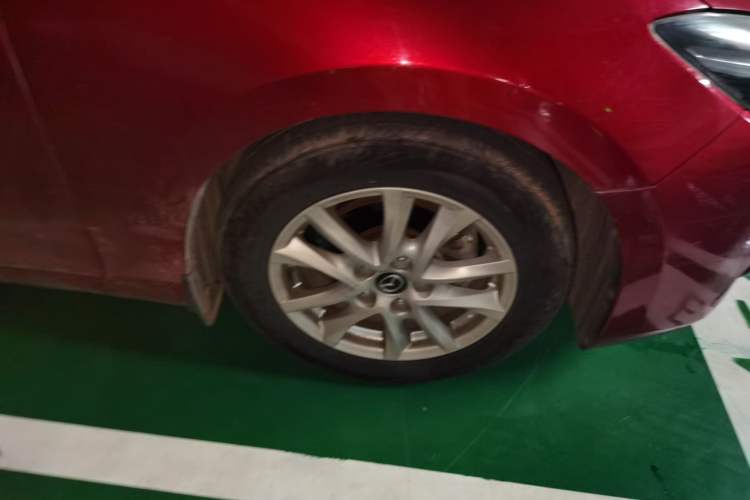 Used Mazda 3 Axela 2017 Hatchback 1.5L Automatic Luxury Model Emission Standard China V Right Front Wheel Hub