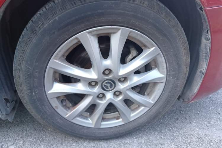 Used Mazda 3 Axela 2017 Sedan 1.5L Automatic Comfort Model China VI Standard Right Front Wheel Hub