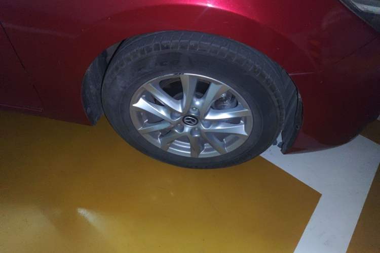Used Mazda 3 Axela 2017 Hatchback 1.5L Automatic Luxury Model Emission Standard China V Right Front Wheel Hub
