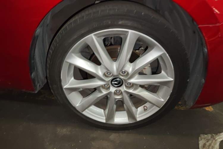 Used Mazda 3 Axela 2017 Sedan 2.0L Automatic Prestige Model China V Standard Right Front Wheel Hub