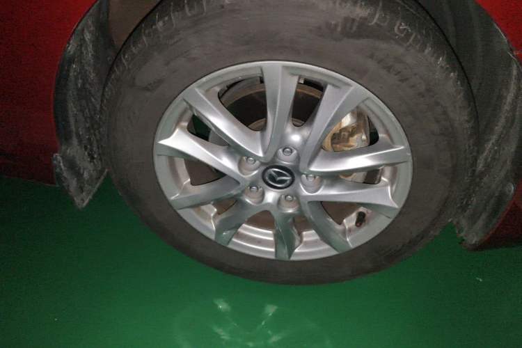 Used Mazda 3 Axela 2017 Sedan 1.5L Automatic Luxury Model Emission Standard China V Right Front Wheel Hub