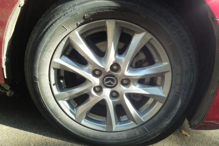 Used Mazda 3 Axela 2017 Sedan 1.5L Automatic Comfort Model Emission Standard China V Right Front Wheel Hub