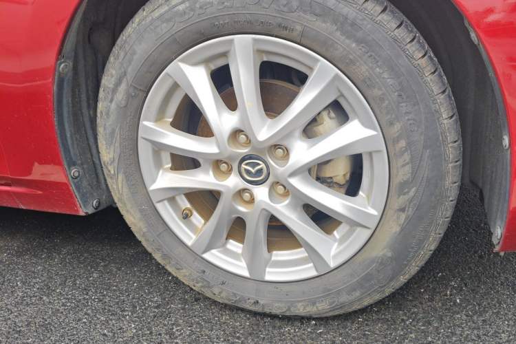 Used Mazda 3 Axela 2017 Sedan 1.5L Automatic Comfort Model Emission Standard China V Right Front Wheel Hub