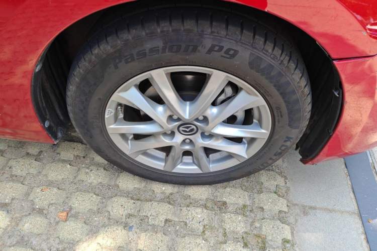 Used Mazda 3 Axela 2017 Hatchback 1.5L Automatic Luxury Model Emission Standard China V Right Front Wheel Hub