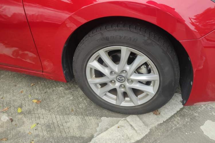 Used Mazda 3 Axela 2017 Hatchback 1.5L Automatic Comfort Model China VI Standard Right Front Wheel Hub