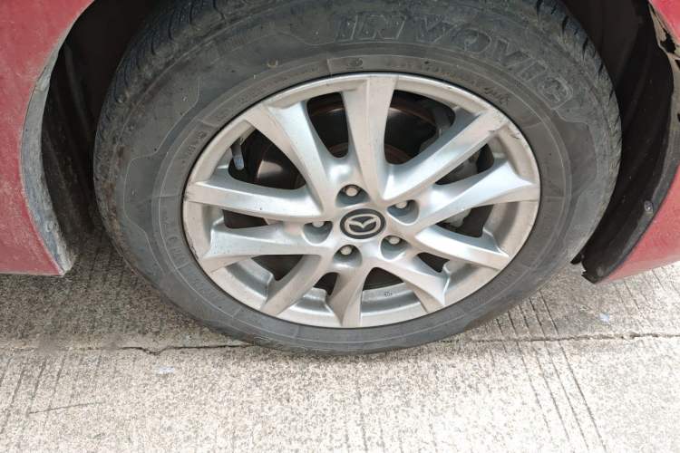 Used Mazda 3 Axela 2017 Sedan 1.5L Manual Comfort Model Emission Standard China V Right Front Wheel Hub