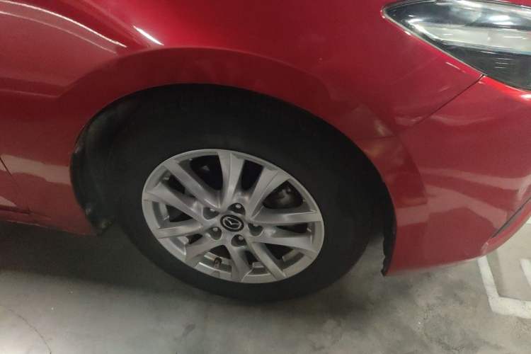 Used Mazda 3 Axela 2017 Sedan 1.5L Manual Comfort Model Emission Standard China V Right Front Wheel Hub