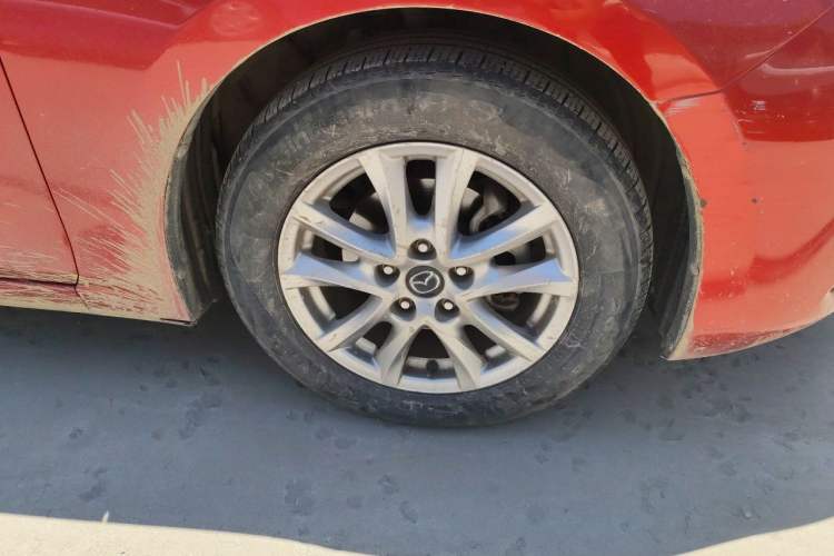 Used Mazda 3 Axela 2017 Sedan 1.5L Automatic Comfort Model Emission Standard China V Right Front Wheel Hub