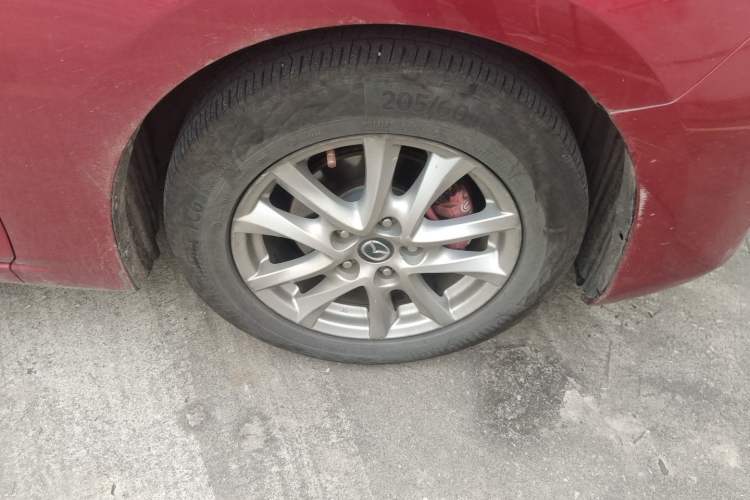 Used Mazda 3 Axela 2017 Sedan 1.5L Automatic Luxury Model Emission Standard China V Right Front Wheel Hub