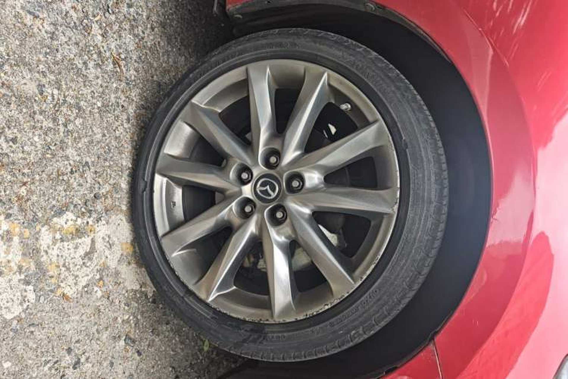 Used Mazda 3 Axela 2017 Hatchback 2.0L Automatic Luxury Model Emission Standard China V Right Front Wheel Hub