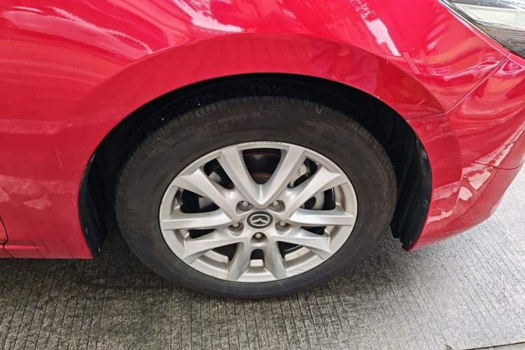 Used Mazda 3 Axela 2017 Sedan 1.5L Automatic Comfort Model Emission Standard China V Right Front Wheel Hub