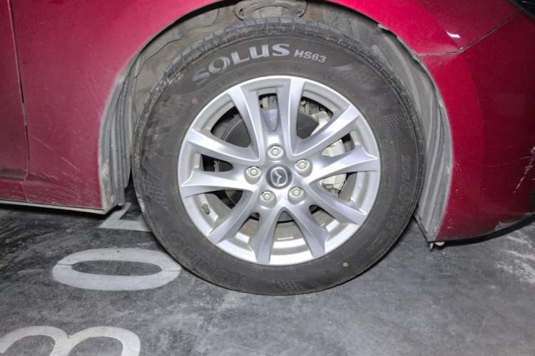Used Mazda 3 Axela 2017 Sedan 1.5L Automatic Luxury Model Emission Standard China V Right Front Wheel Hub