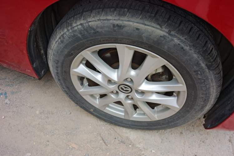 Used Mazda 3 Axela 2017 Sedan 1.5L Automatic Comfort Model Emission Standard China V Right Front Wheel Hub
