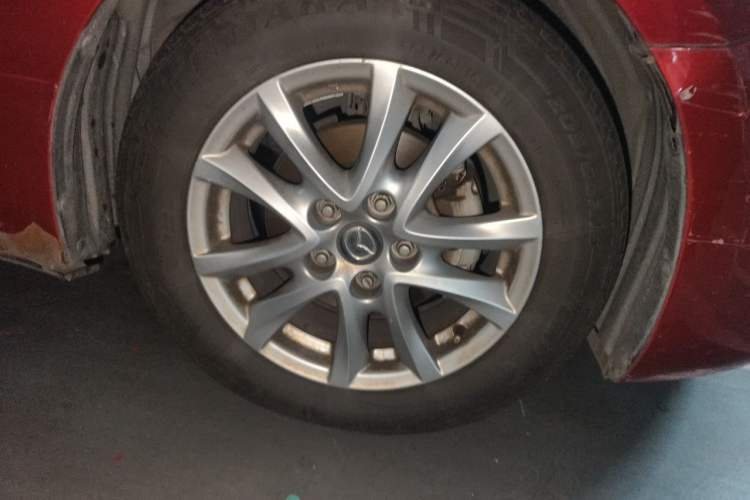 Used Mazda 3 Axela 2017 Sedan 1.5L Automatic Luxury Model Emission Standard China V Right Front Wheel Hub