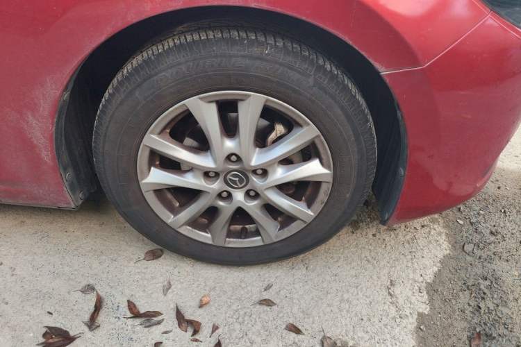 Used Mazda 3 Axela 2017 Sedan 1.5L Manual Comfort Model Emission Standard China V Right Front Wheel Hub