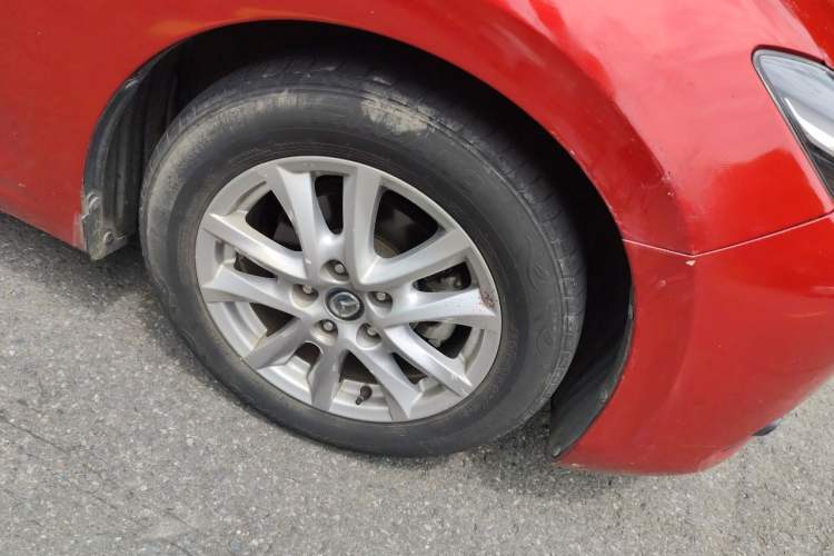 Used Mazda 3 Axela 2017 Sedan 1.5L Automatic Luxury Model Emission Standard China V Right Front Wheel Hub