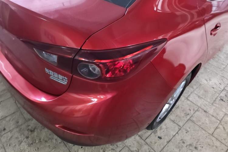 Used Mazda 3 Axela 2017 Sedan 1.5L Automatic Comfort Model Emission Standard China V Right Rear Taillight