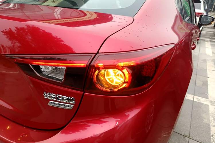 Used Mazda 3 Axela 2017 Sedan 2.0L Automatic Prestige Model China V Standard Right Rear Taillight