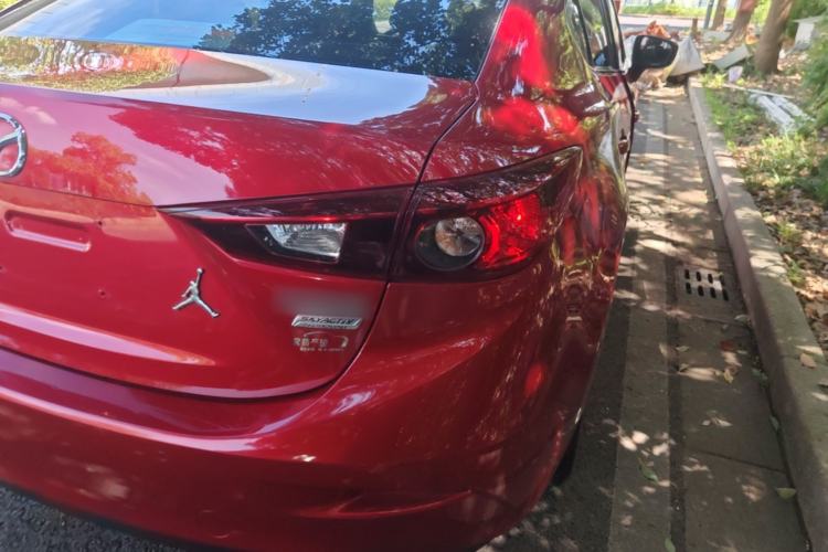 Used Mazda 3 Axela 2017 Sedan 1.5L Automatic Comfort Model Emission Standard China V Right Rear Taillight