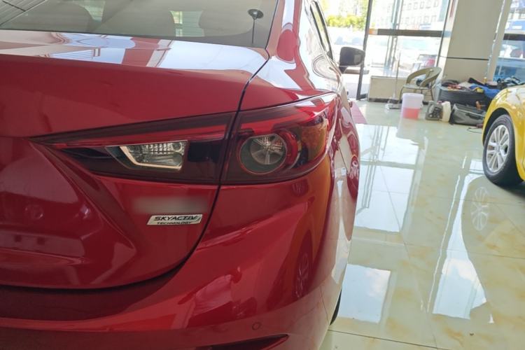 Used Mazda 3 Axela 2017 Sedan 1.5L Automatic Luxury Model Emission Standard China V Right Rear Taillight