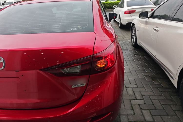 Used Mazda 3 Axela 2017 Sedan 1.5L Automatic Comfort Model Emission Standard China V Right Rear Taillight