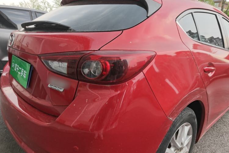 Used Mazda 3 Axela 2017 Hatchback 1.5L Automatic Luxury Model Emission Standard China V Right Rear Taillight
