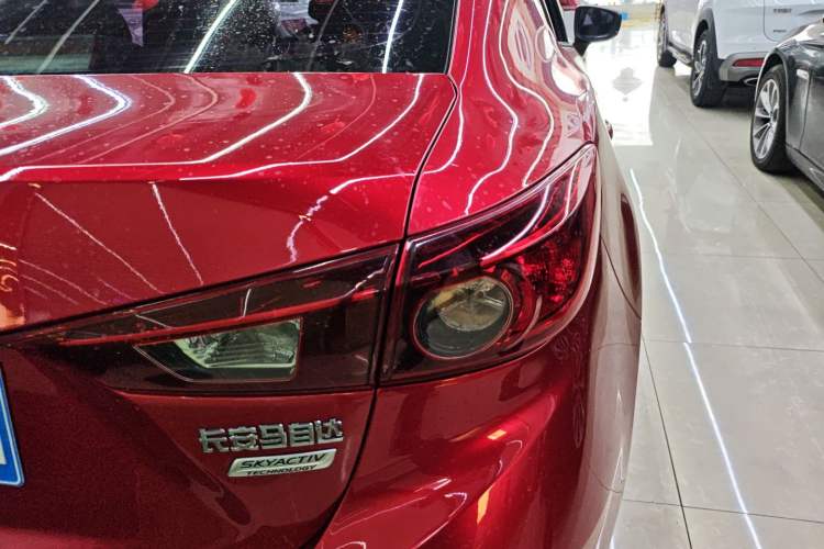 Used Mazda 3 Axela 2017 Sedan 1.5L Automatic Comfort Model Emission Standard China V Right Rear Taillight