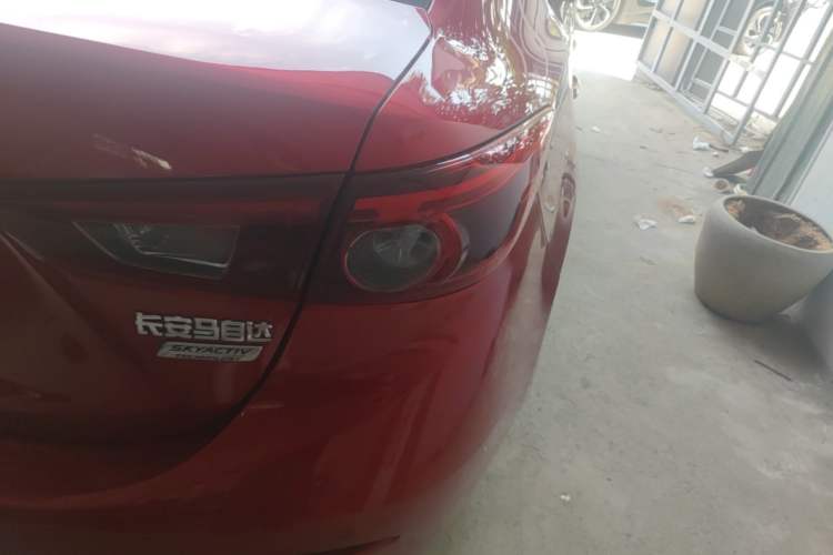 Used Mazda 3 Axela 2017 Sedan 1.5L Manual Luxury Model China VI Standard Right Rear Taillight
