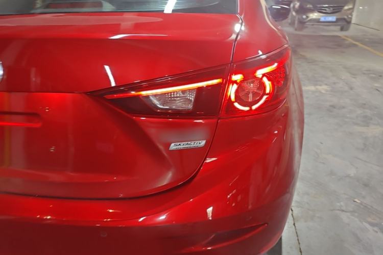 Used Mazda 3 Axela 2017 Sedan 1.5L Automatic Luxury Model Emission Standard China V Right Rear Taillight