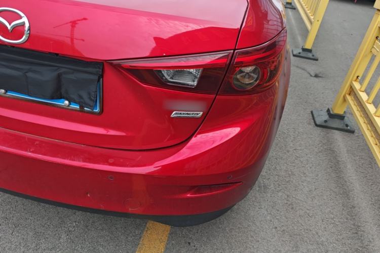 Used Mazda 3 Axela 2017 Sedan 1.5L Automatic Luxury Model Emission Standard China V Right Rear Taillight