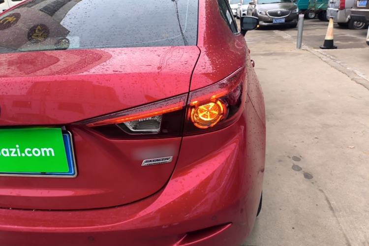 Used Mazda 3 Axela 2017 Sedan 1.5L Automatic Luxury Model Emission Standard China V Right Rear Taillight