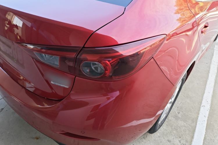 Used Mazda 3 Axela 2017 Sedan 1.5L Automatic Luxury Model Emission Standard China V Right Rear Taillight