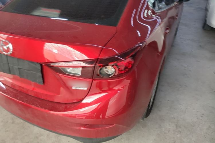Used Mazda 3 Axela 2017 Sedan 1.5L Automatic Comfort Model Emission Standard China V Right Rear Taillight