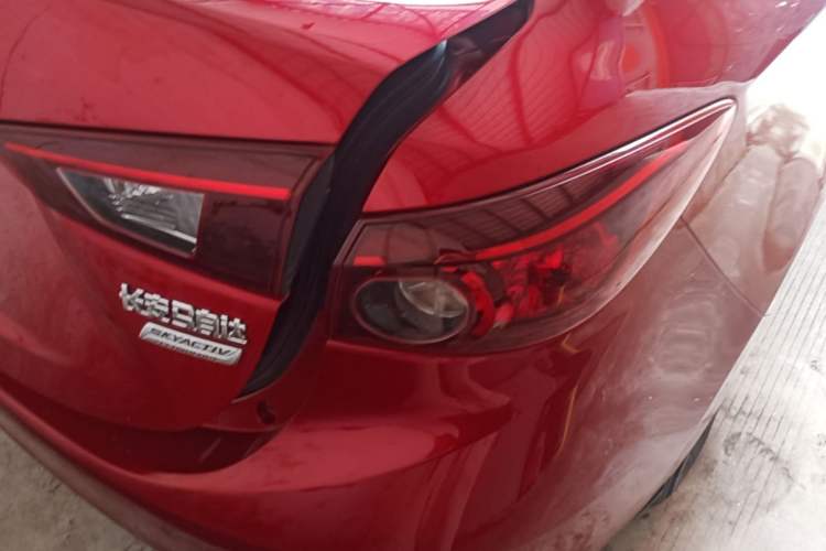 Used Mazda 3 Axela 2017 Sedan 1.5L Automatic Comfort Model Emission Standard China V Right Rear Taillight