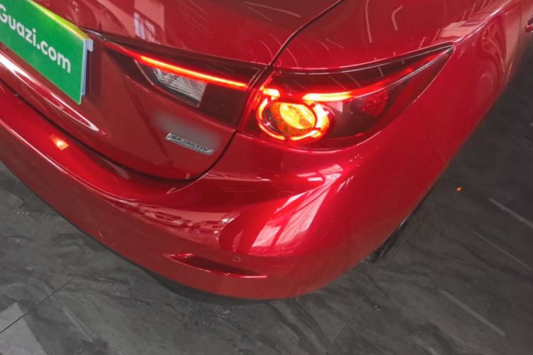 Used Mazda 3 Axela 2017 Sedan 1.5L Automatic Luxury Model Emission Standard China V Right Rear Taillight