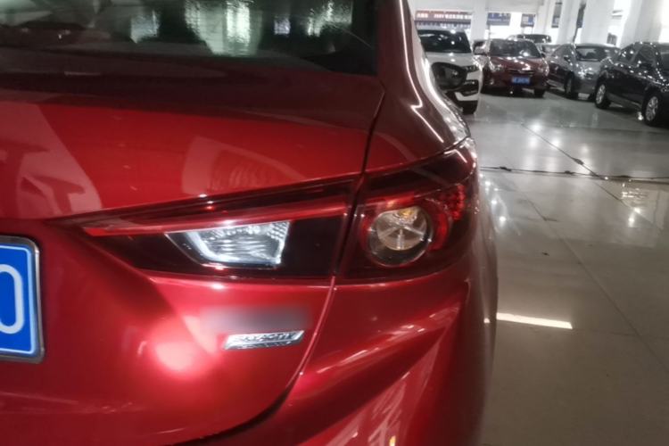 Used Mazda 3 Axela 2017 Sedan 1.5L Automatic Luxury Model Emission Standard China V Right Rear Taillight