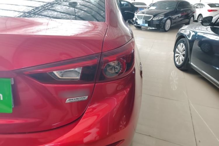 Used Mazda 3 Axela 2017 Sedan 1.5L Automatic Luxury Model Emission Standard China V Right Rear Taillight