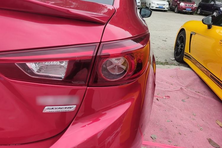 Used Mazda 3 Axela 2017 Sedan 1.5L Automatic Luxury Model Emission Standard China V Right Rear Taillight