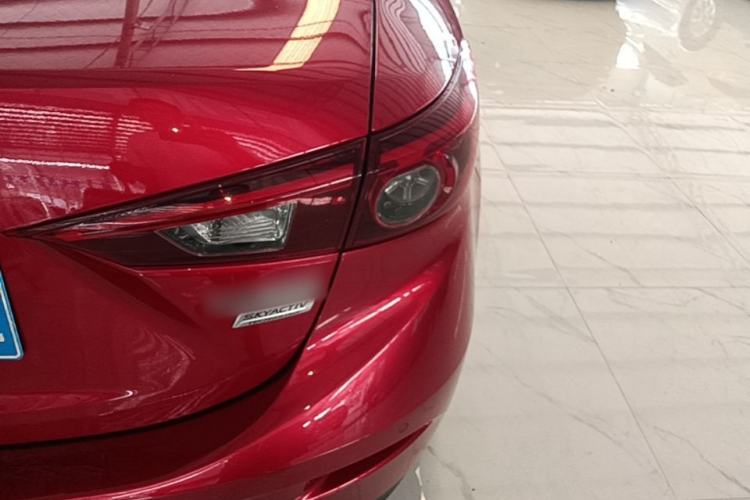 Used Mazda 3 Axela 2017 Sedan 1.5L Automatic Luxury Model Emission Standard China V Right Rear Taillight