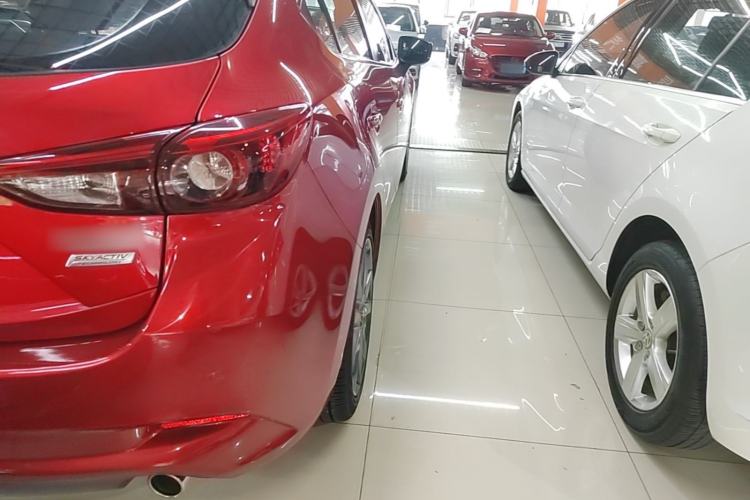 Used Mazda 3 Axela 2017 Hatchback 2.0L Automatic Sport Model China V Emission Standard Right Rear Taillight