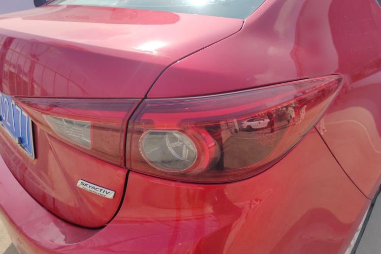 Used Mazda 3 Axela 2017 Sedan 1.5L Automatic Luxury Model Emission Standard China V Right Rear Taillight